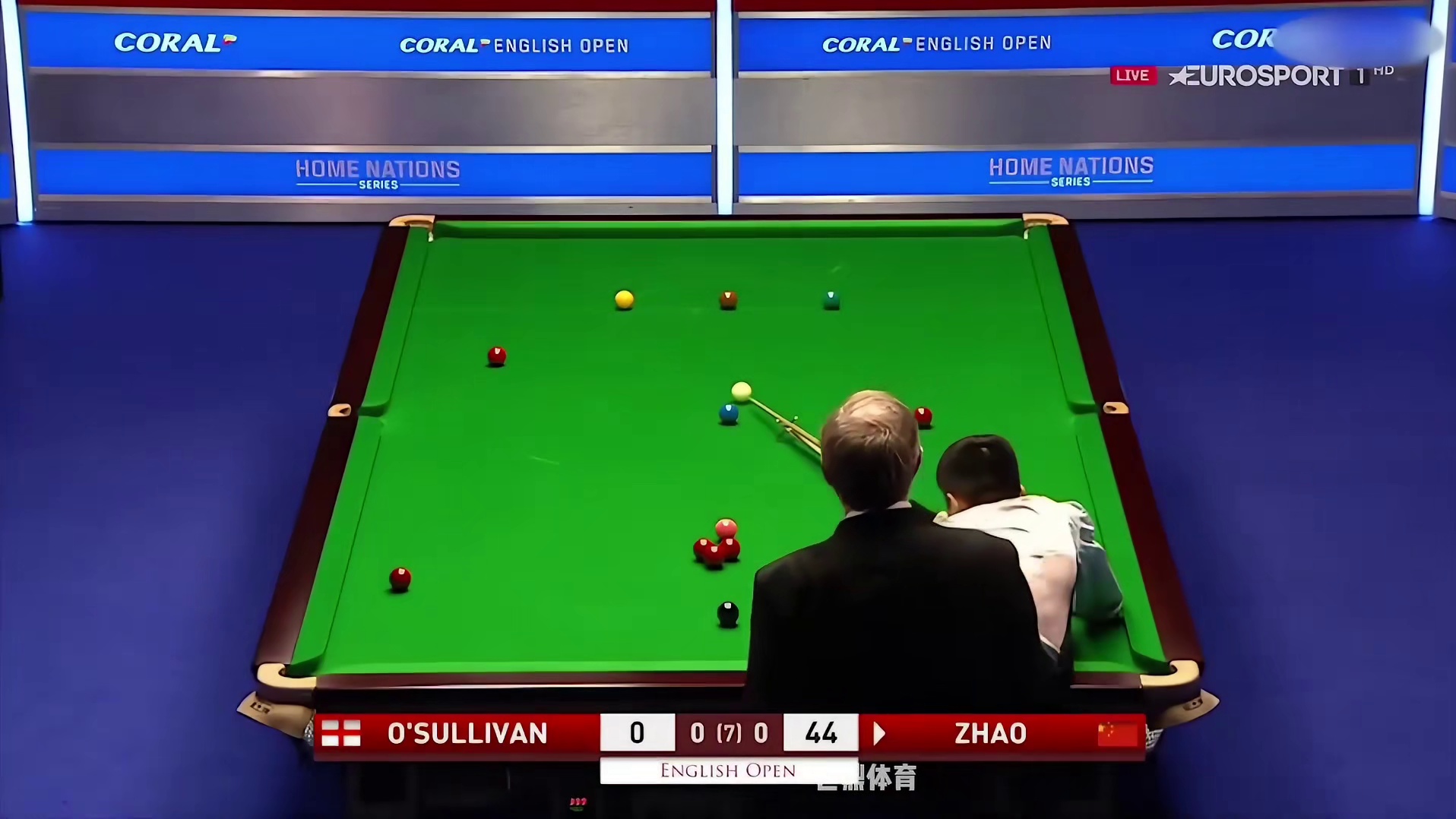 17岁的赵心童和火箭初相识，一杆中袋进攻，让老王子彻底看呆 (2)