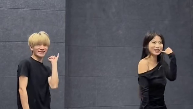 没有跳吐，笑吐了