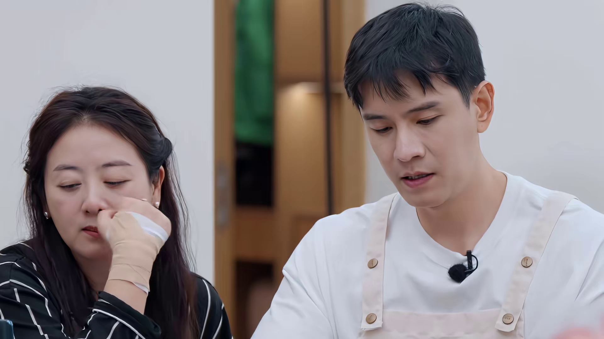 经超隔空辅导孩子的举动，彻底证明了他不是软饭男的事实