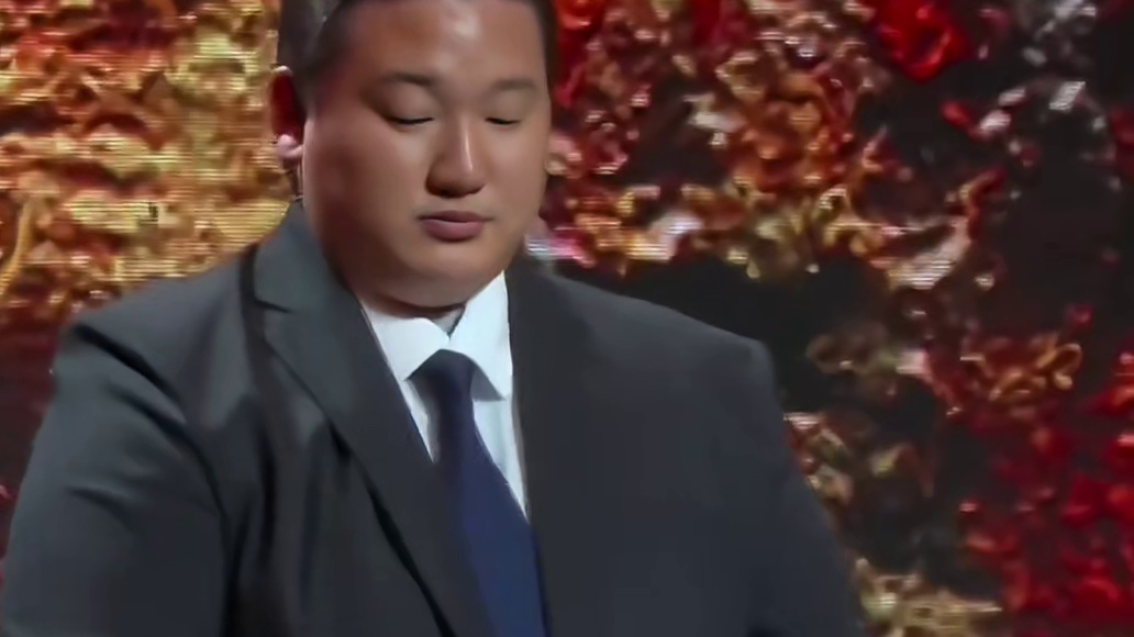 长得帅 智商高 ，温柔耐心 还会说中文，果然爱上快入伍的男人就是我的宿命.....