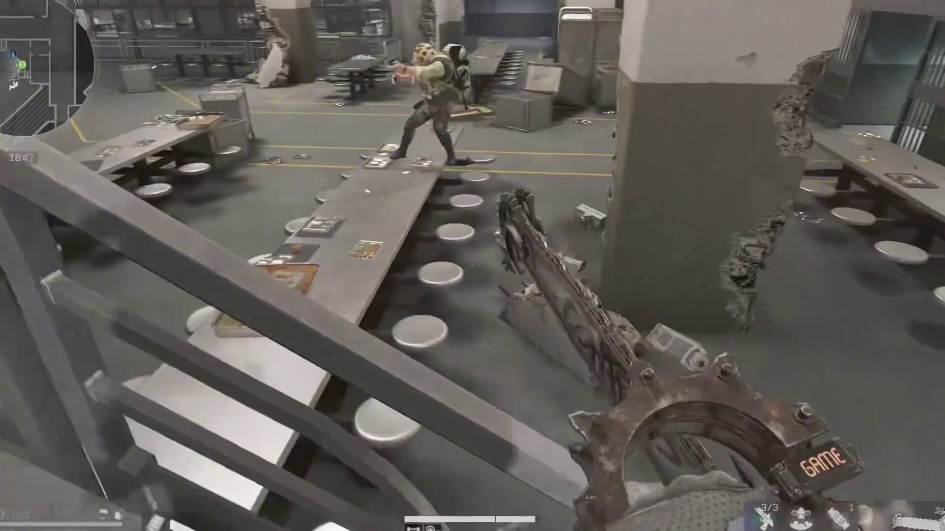 监狱地上摆着四个全新百万盒子？ 实在没想出来为啥是四个新盒子...大家猜出来可以评论告诉我 感谢鼠师傅一路排点教我如何当一只合格的鼠鼠！！！ 如果大家喜欢的话多多评论哦呆呆兽都会看到的