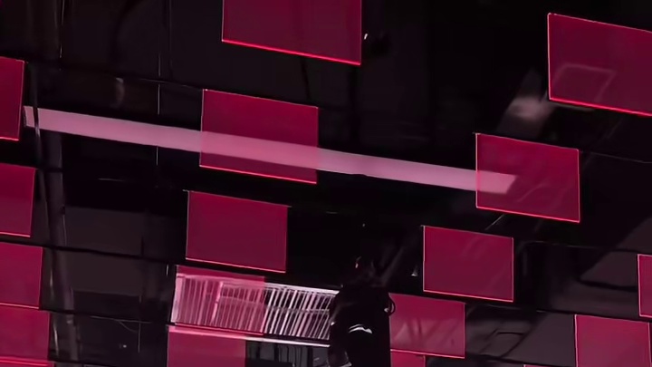 为什么没人告诉我眉山开了一家大型的演绎酒吧？