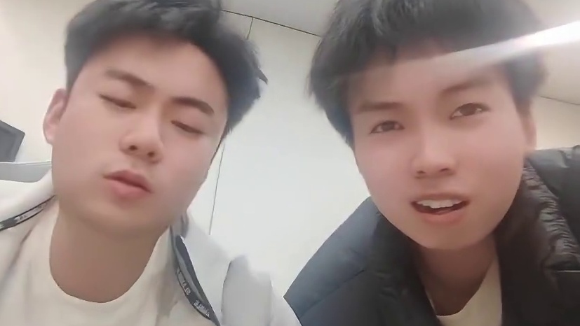 铁蛋要有新女搭子了？全靠我的介绍让他体验到恋爱的滋味！