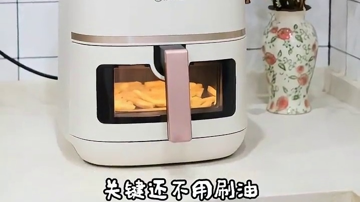 美的空气炸锅：无油烤薯条外脆里糯，20分钟搞定！