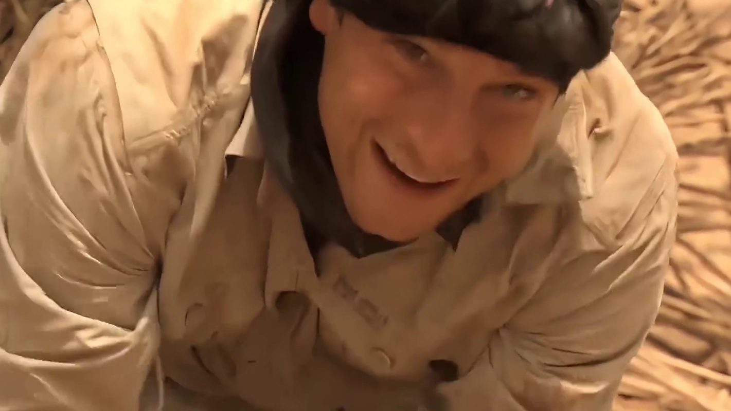 贝爷撒哈拉沙漠荒野求生，吃的五饱加六饱，像是来度假的！