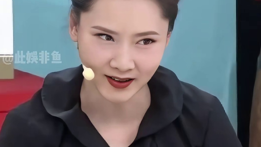 30年前刚拍完《风月》后，坚持丁克何赛飞却意外怀孕，没想到张国荣仅用一招让她留下了孩子