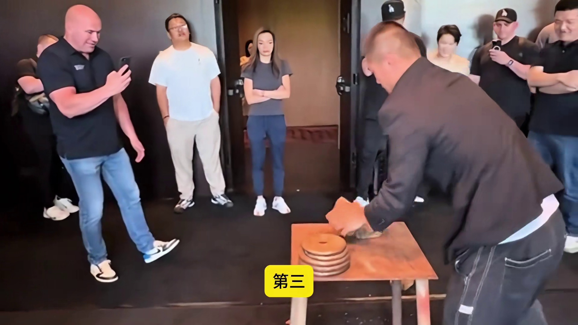 通背拳鸽武缘：扇耳光比赛将暴力行为合法化与获取荣誉不符合现代 #