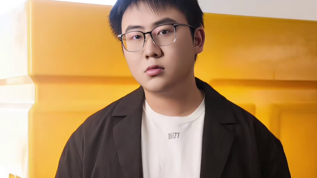 AG全员西装来啦！他们中，你最pick谁呢？​​​