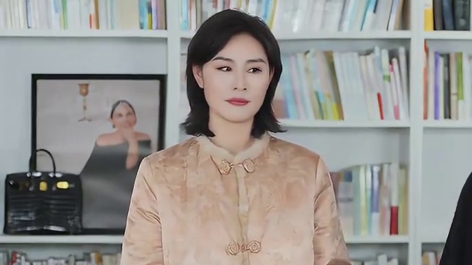 戏剧型穿搭，重点要张扬外放！