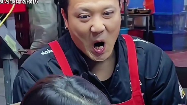 四川网红轻松拿走2000元现金