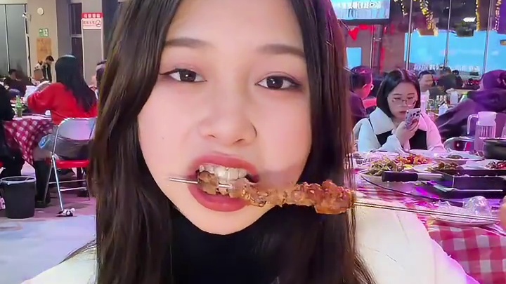 11月13、14曹雪来咯，一起来吃大排档看演出大合唱