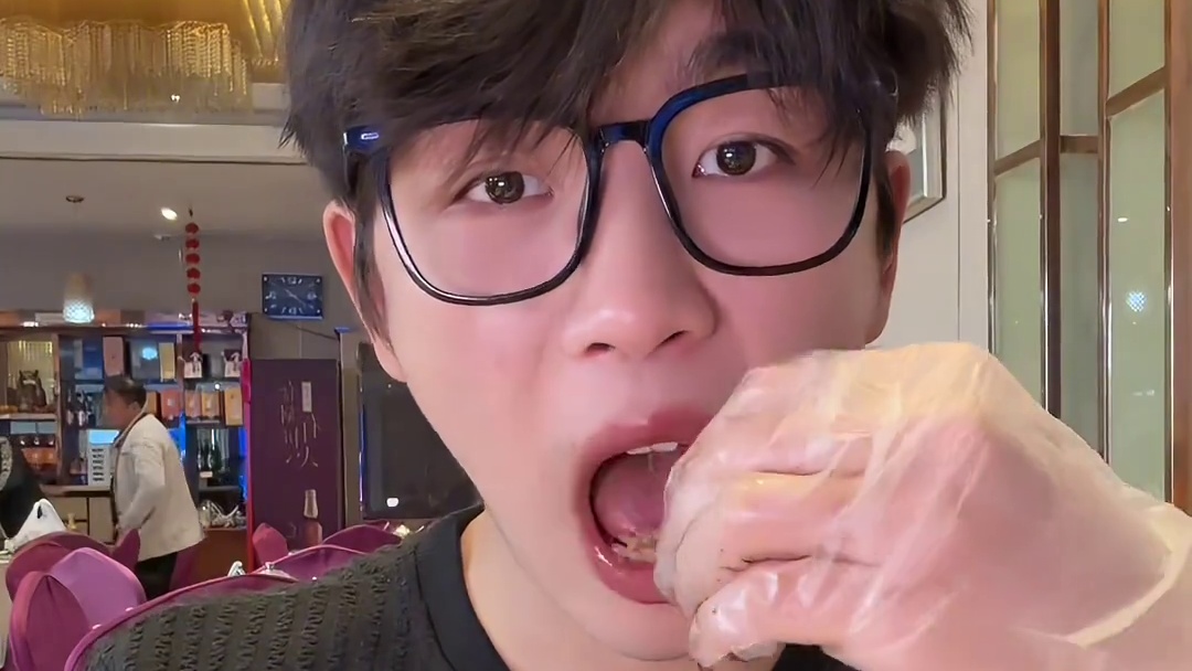 郑州小众又热门烤鸭店 当地人嘴严都不外传 各种当地热门菜都能吃到！