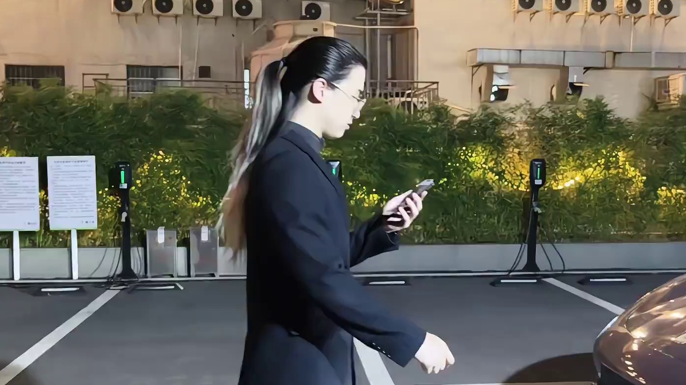 轻柔不会开车？我来教他！