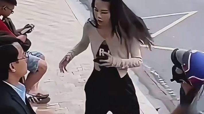 小偷叫地主！男的抢地主，我抢！