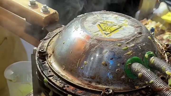 冬天街头满满抹茶的鸡蛋仔谁懂啊，双拼葡挞真的好好吃