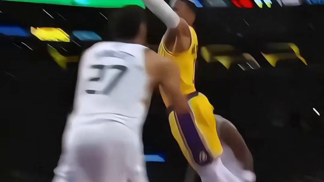 欺负软的，害怕硬的！