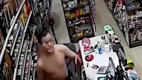 老板:我避他锋芒？