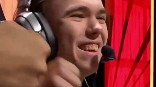 名場面！donk驚世駭俗1V5五殺拯救綠龍！