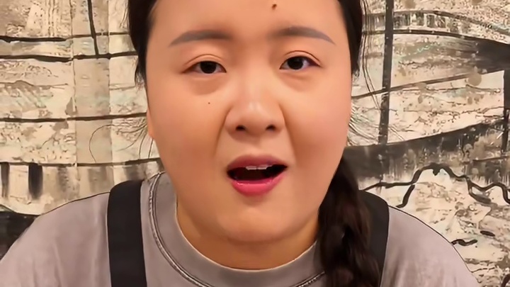 两斤面没吃饱，吃完还出去吃了这么多！