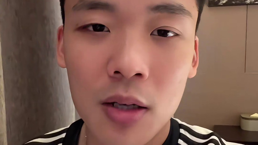 快问快答：C罗肘击戾气重是因为缺糖？