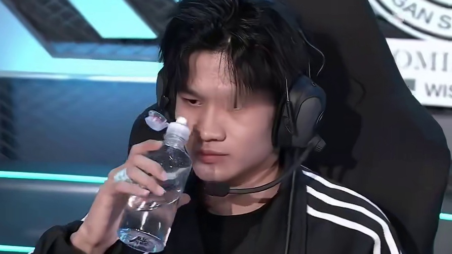 【2025S联赛秋季赛季后赛】第二周第二日第一场2V抢七赛 eStar vs RSG 第十三局：苏格