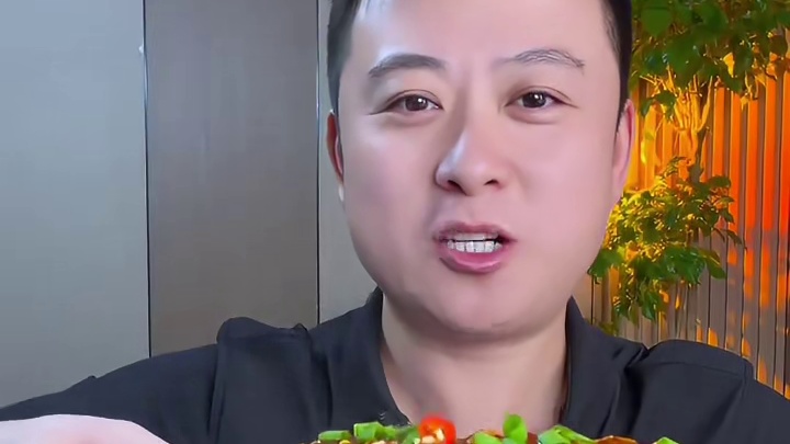 简简单单吃个羊头