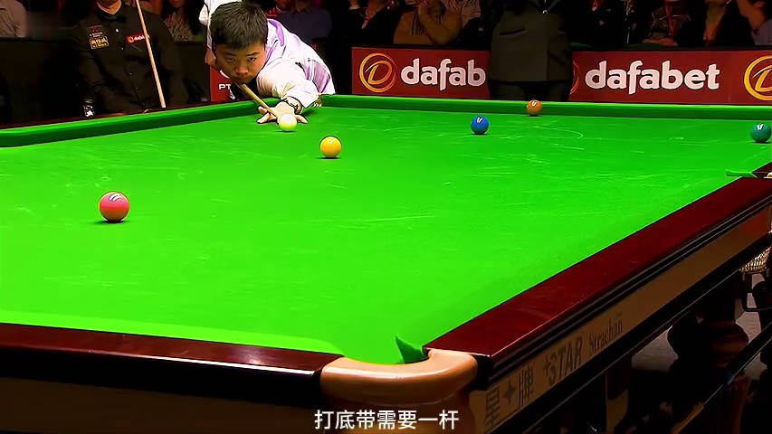 丁俊晖最奇葩控球！自杀式进攻打出最经典连续反斯诺，太刺激了！  (2)