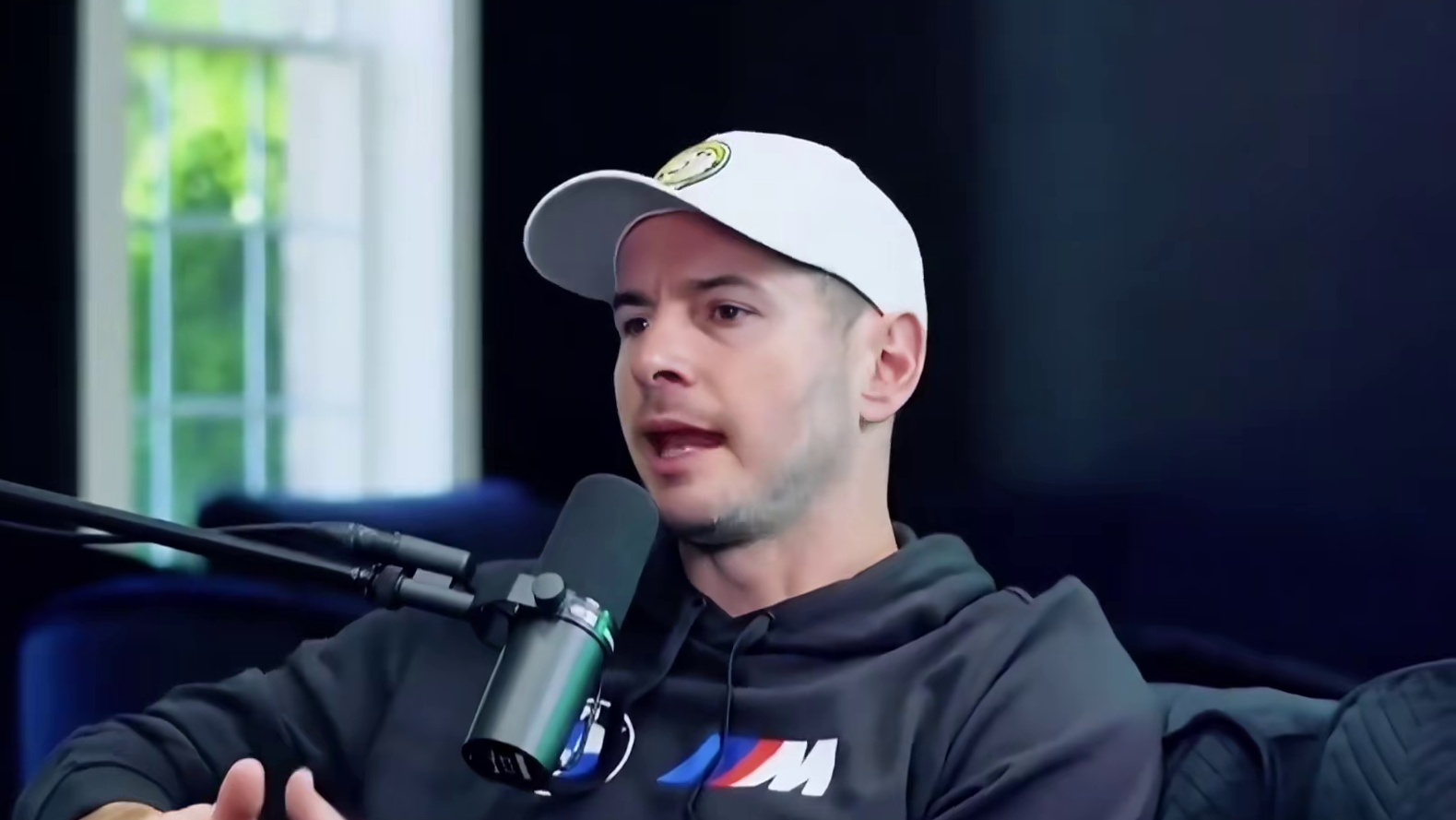 赔偿金187万，湖人续约新帅金额p光