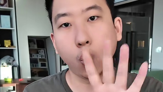 苹果开始打击线上竞争，便宜的苹果没了？