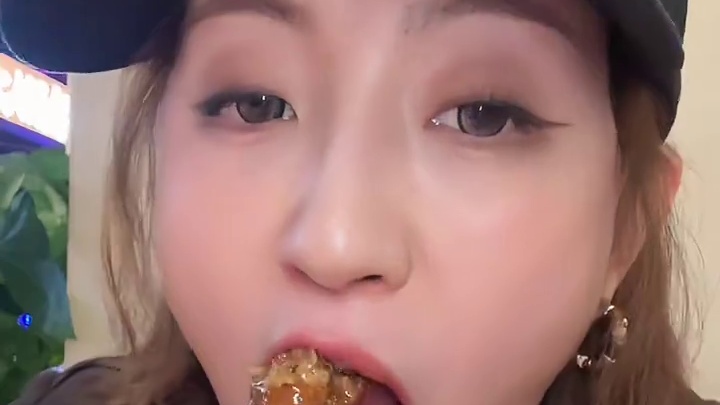 火锅一开，烦恼byebye 鹅肠和豆芽这个搭配，真的要住！