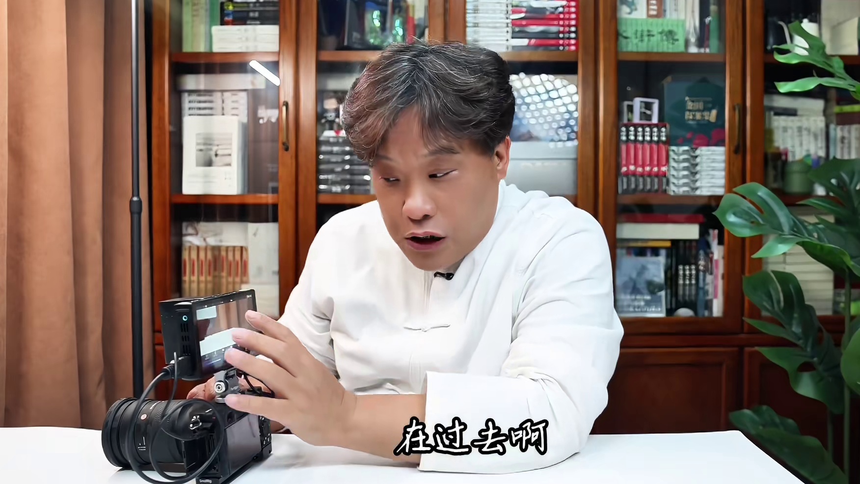 艾肯LH5C监视器 带触屏追焦的入门监视器