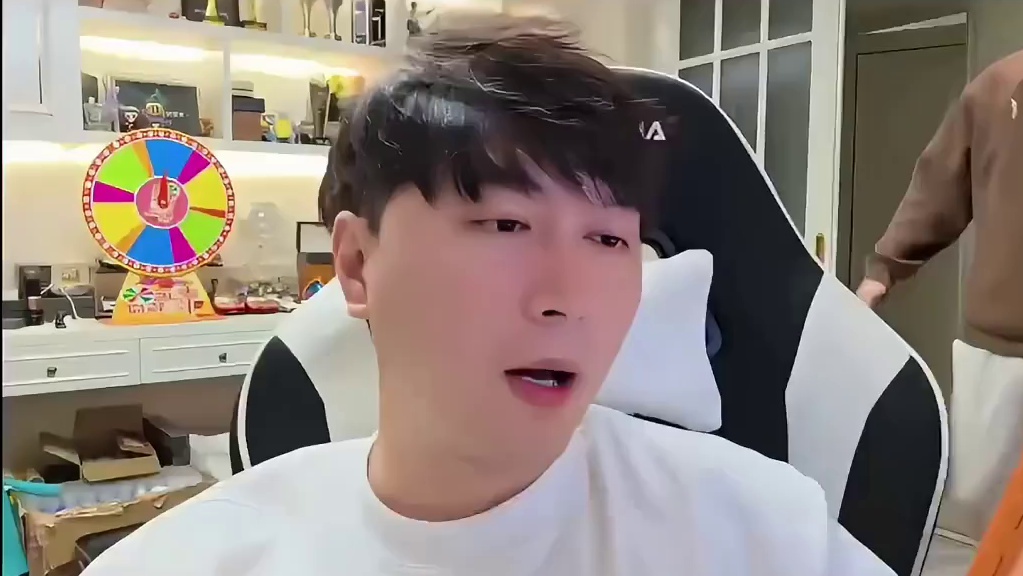 jm到期主播时间，李健，生哥最早，小唐最后一个！