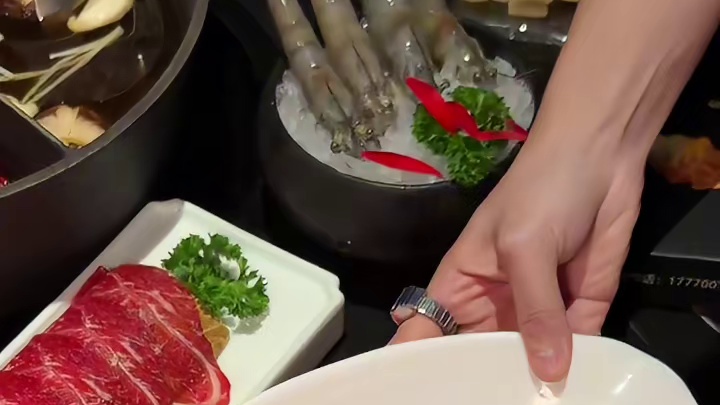 79代100！南昌的暗黑系火锅！闺蜜一周要去3次的原因？！？