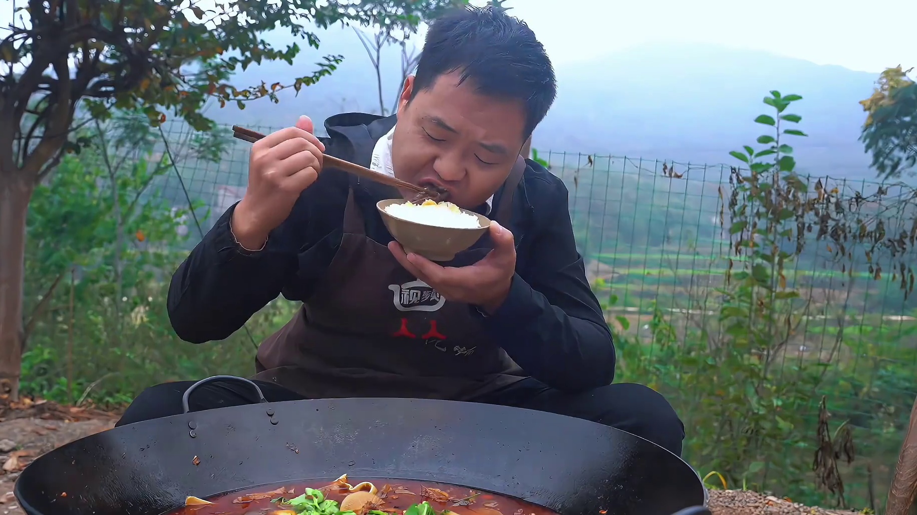 牛头卤香，肉剔下来烫火锅，麻辣下饭真过瘾！ #