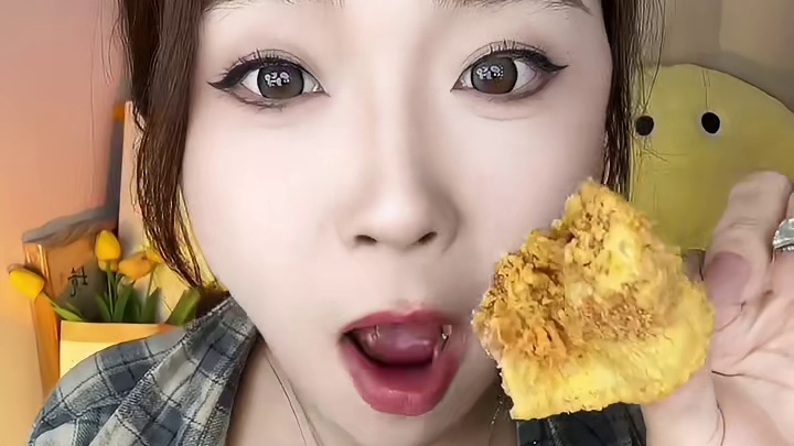 猪油渣还是这种大片的吃起来过瘾！一点都不腻！酥酥脆脆的