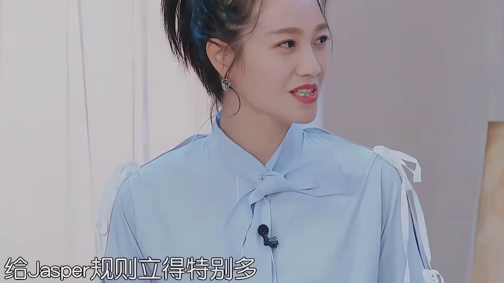 应采儿四个字碾碎朱丹教育观，父母的行为对孩子影响有多大