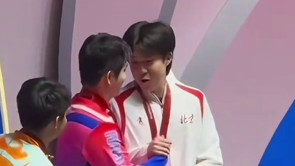 樊振东真的让王楚钦和林诗栋打心底里佩服，他确实是一个好榜样！