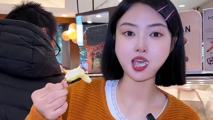 飘香居又开新店啦就在加洲国际，好多颜值与口感都在线的面包与蛋糕