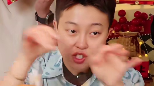 裹满辣椒还有点起泡豆干，耙耙糯糯的谁还没吃过！ #