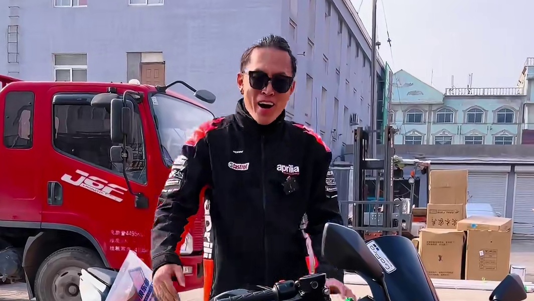 新到一批大摩托，进来听声浪！冰点降！