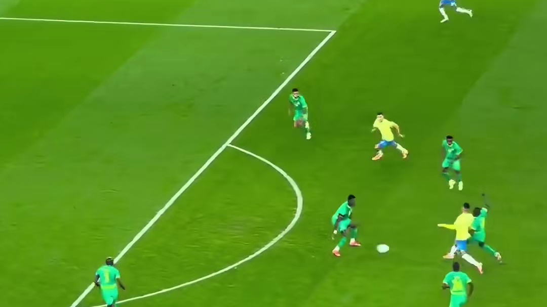 五星闪耀！埃斯特旺、卡塞米罗双双建功，巴西2-0完胜塞内加尔