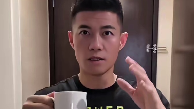 扇耳光大赛火出圈