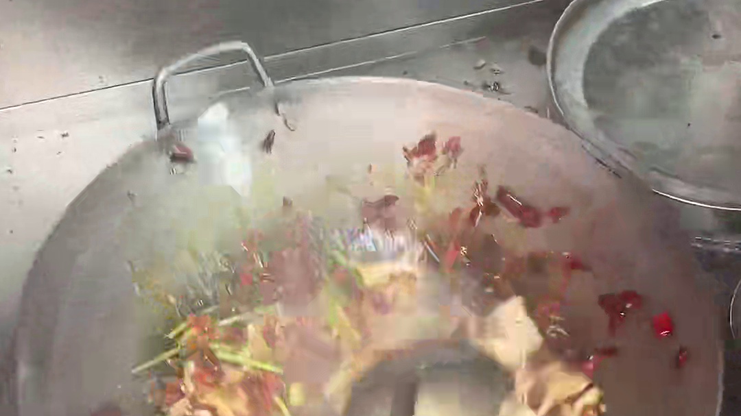 成都人把最辣的食物留到了晚上！