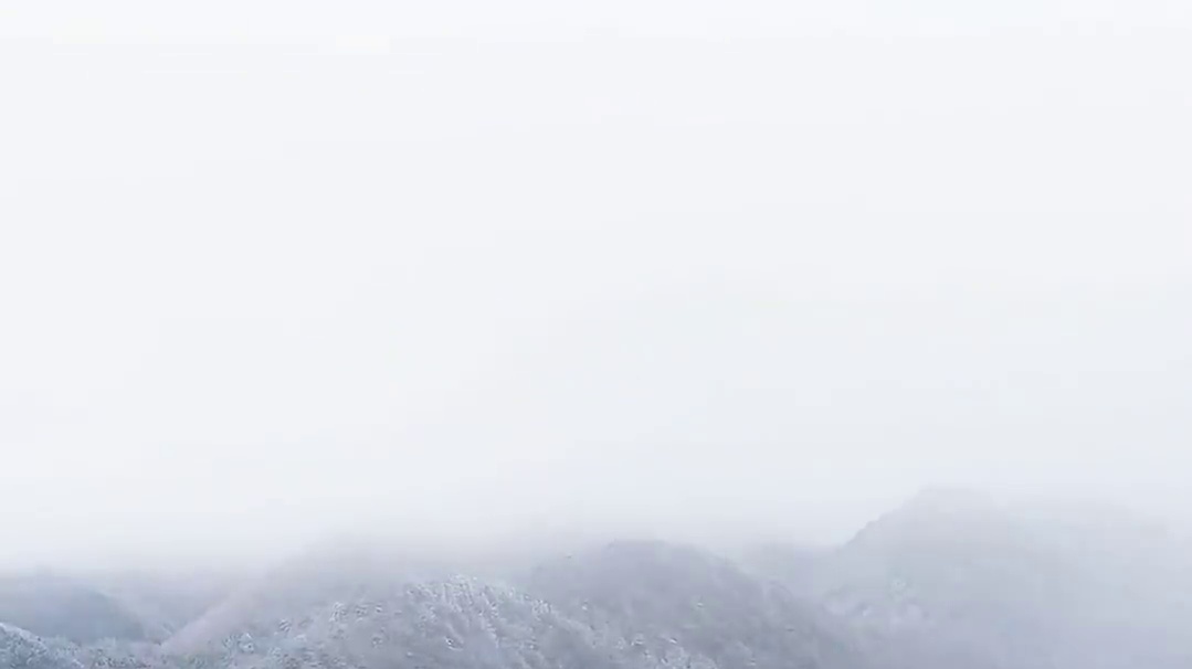 2025.11.17日广元曾家山迎来了冬天的第一场雪。