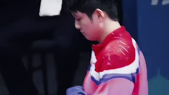 男单决赛入场准备