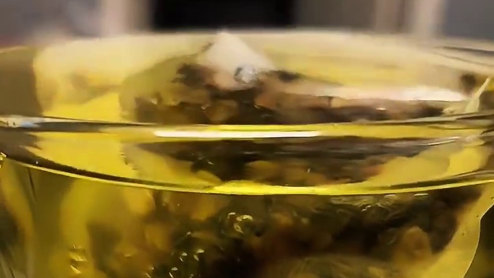 打游戏熬夜必备，配料表干干净净