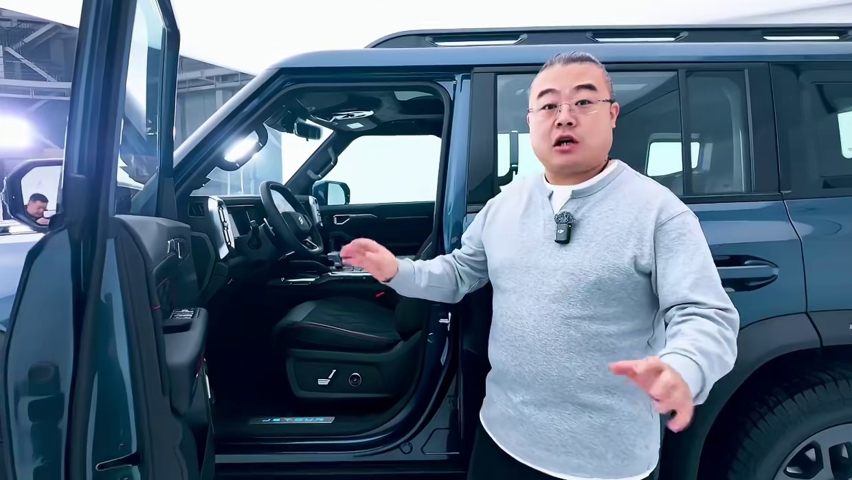 方盒王者再进阶！2026款捷途旅行者“小卫士”焕新登场。