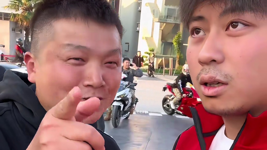 上海摩友的宝藏聚集地开业啦！W Moto！ 氛围太好了！欢迎所有品牌的摩友们来玩！文明驾驶！拒绝炸街