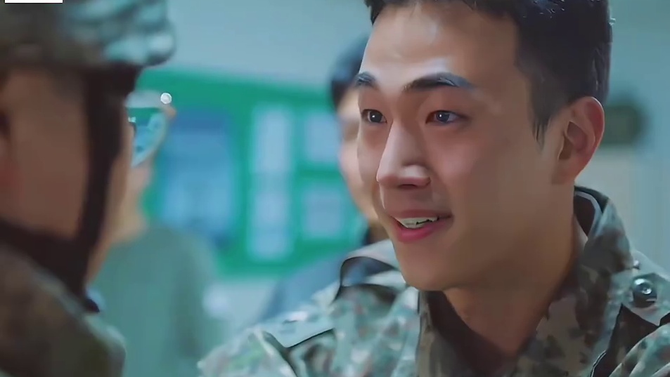 新兵被欺负两年后最终忍无可忍，一气之下屠杀了整个军营