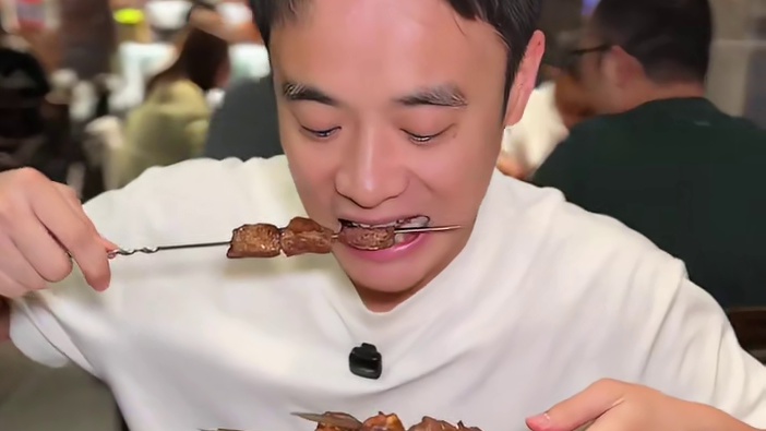 厦门万象城边上！艾特你的夜宵搭子请你吃 北方超火的晴王冷萃奶皮子！还有小龙虾